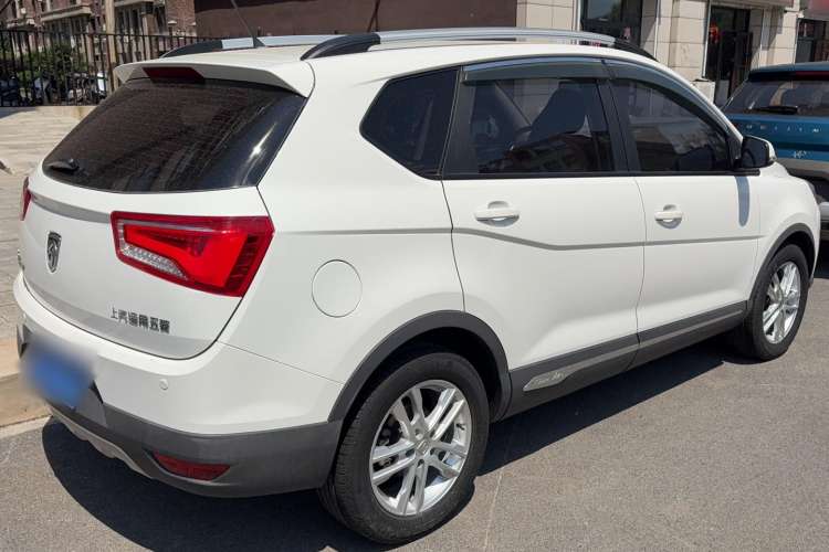 Used Baojun 560 2016 1.5T Manual Comfort Edition Exterior 2