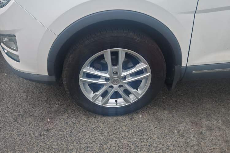 Used Baojun 560 2016 1.5T Manual Elite Edition Exterior 2