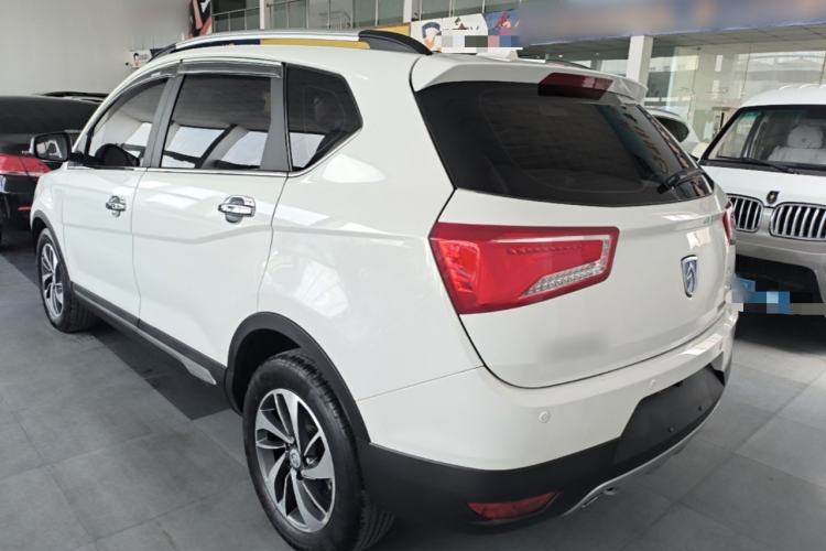 Used Baojun 560 2016 1.8L Manual Luxury Edition Exterior 2