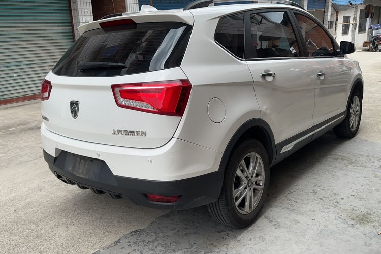 Used Baojun 560 2016 1.8L iAMT Luxury Model Exterior 3