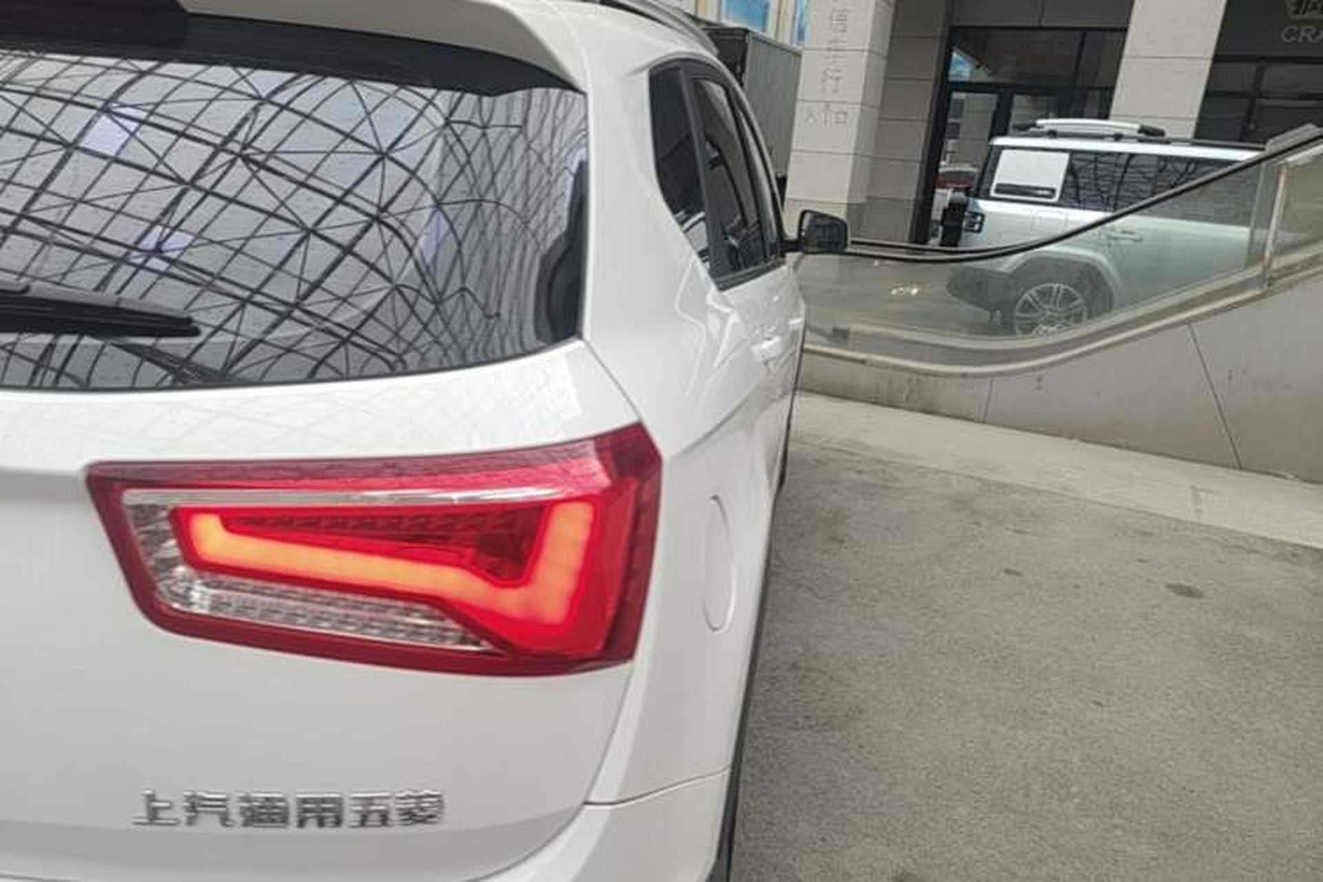 Used Baojun 560 2016 1.8L Manual Comfort Edition Exterior 3