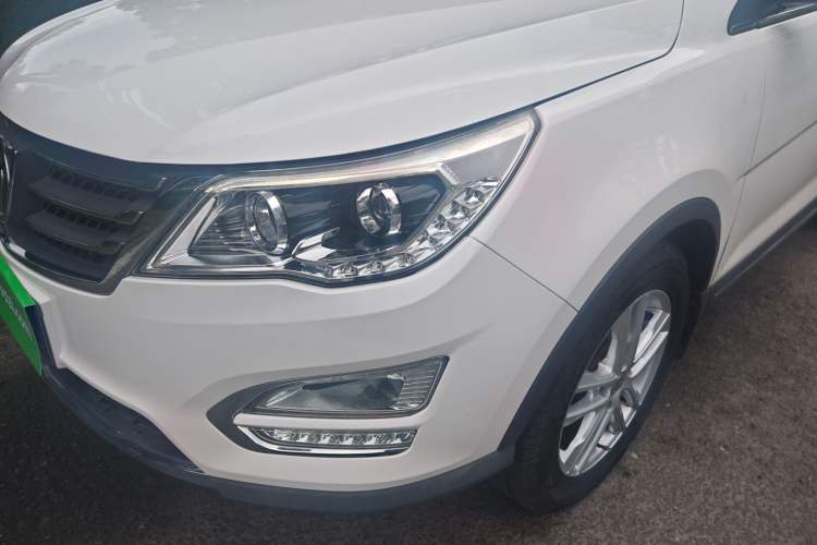 Used Baojun 560 2016 1.5T Manual Elite Edition Exterior 3