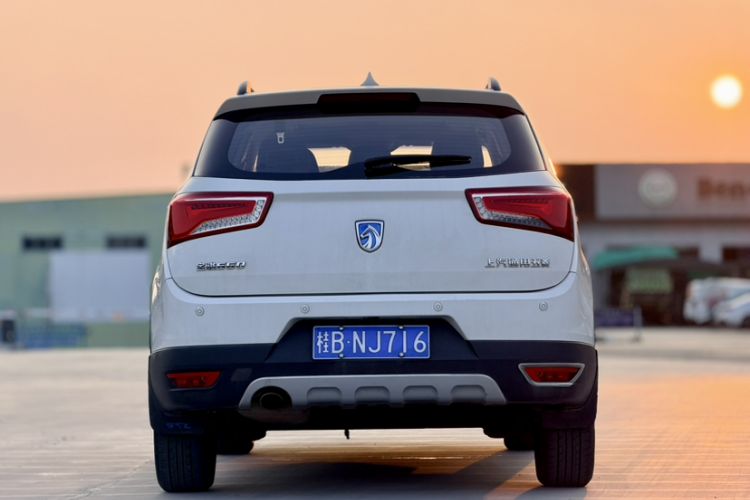 Used Baojun 560 2016 1.8L Manual Luxury Edition Exterior 5