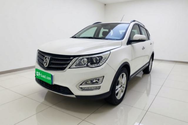 Używany Baojun 560 2016 1.5T Manual Elite Edition