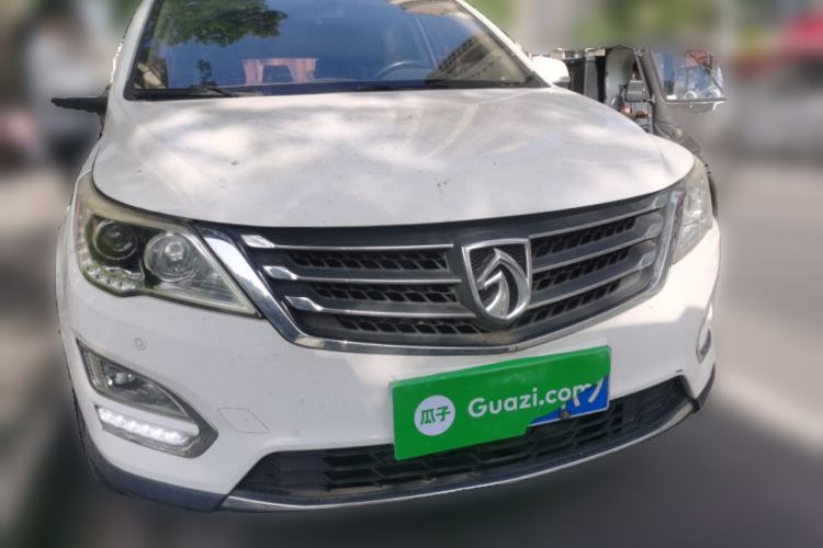 Used Baojun 560 2016 1.8L Manual Luxury Edition Front