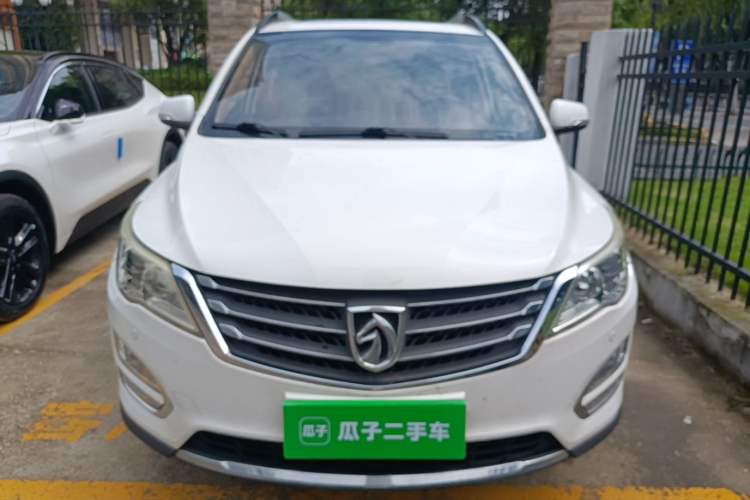 Used Baojun 560 2016 1.8L iAMT Luxury Model Front