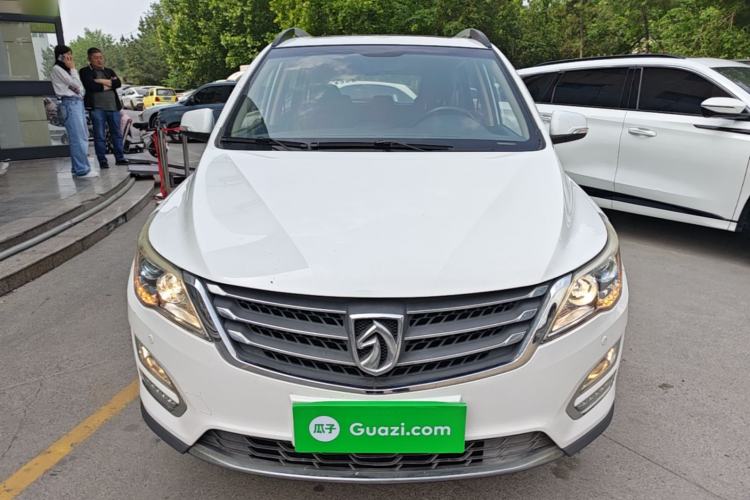 Used Baojun 560 2016 1.8L Manual Luxury Edition Front
