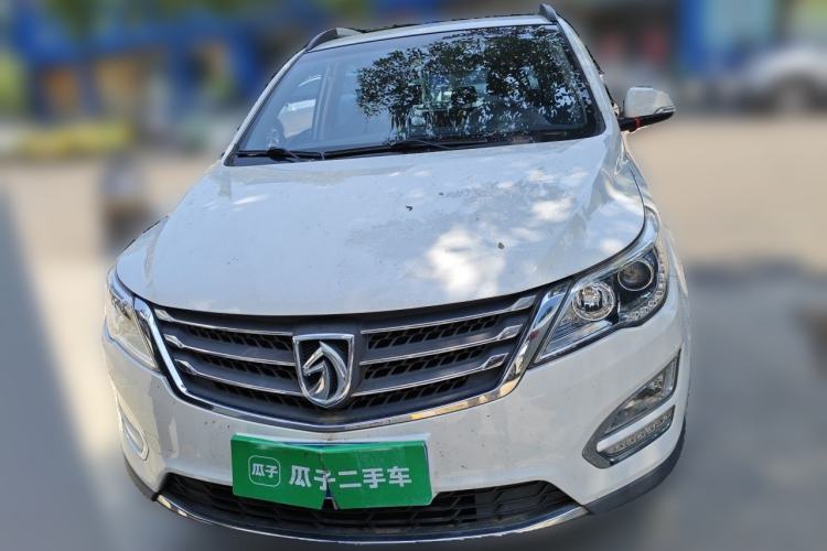 Used Baojun 560 2016 1.5T Manual Elite Edition Front