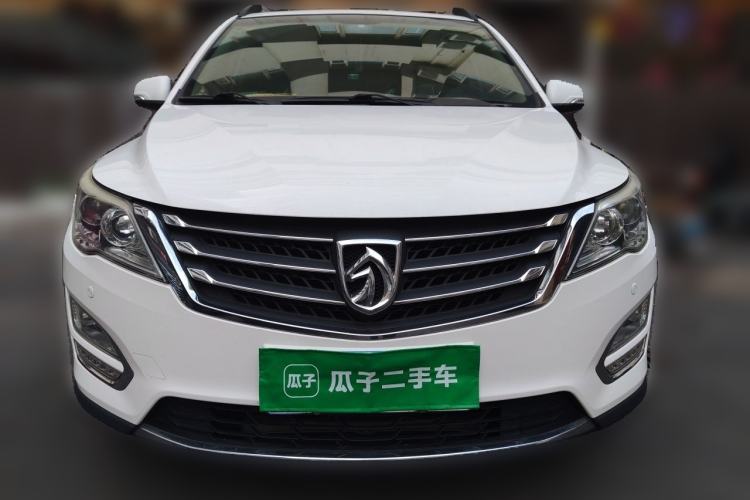 Used Baojun 560 2016 1.8L Manual Luxury Edition Front