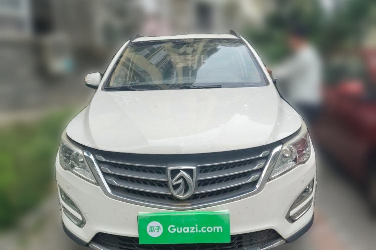 Used Baojun 560 2016 1.5T Manual Luxury Model Front