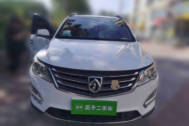 Used Baojun 560 2016 1.8L Manual Luxury Edition Front