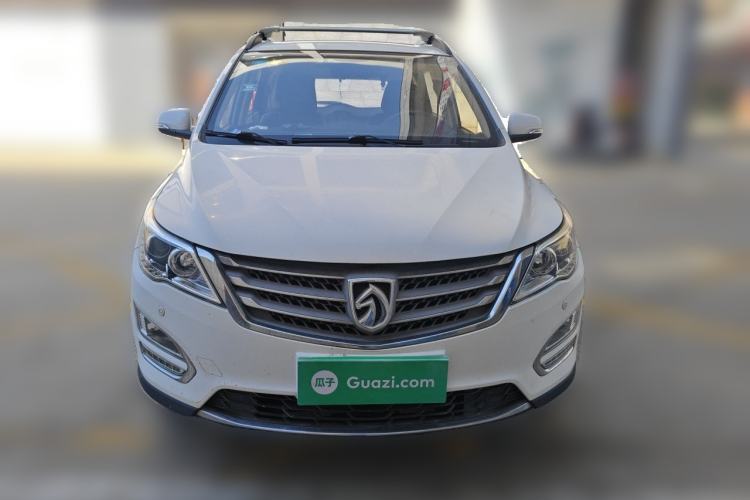 Used Baojun 560 2016 1.8L Manual Luxury Edition Front