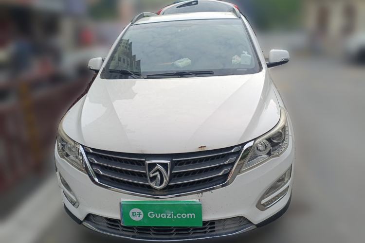 Used Baojun 560 2016 1.5T Manual Elite Edition Front