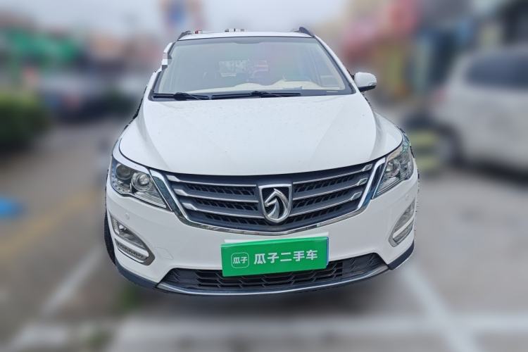 Used Baojun 560 2016 1.8L Manual Luxury Edition Front