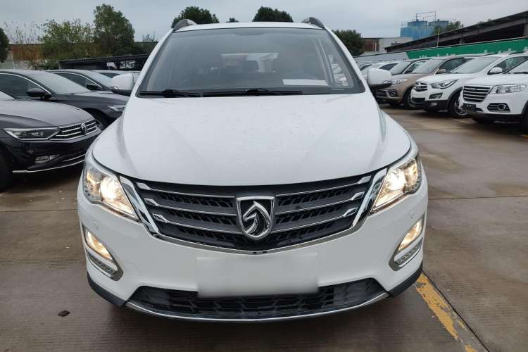 Used Baojun 560 2016 1.5T Manual Luxury Model Front