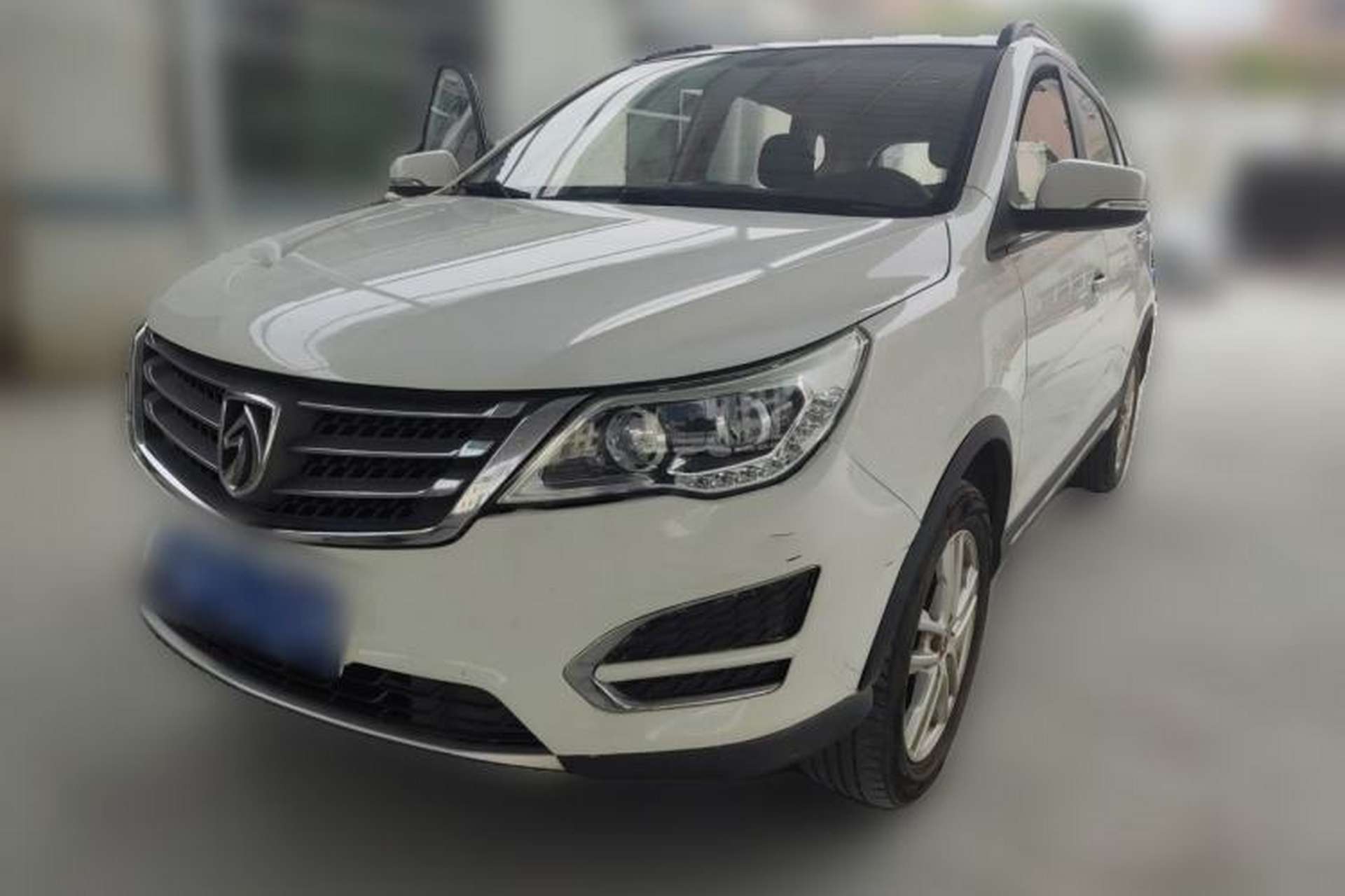Used Baojun 560 2016 1.8L Manual Value Edition Front Left 45 Deg