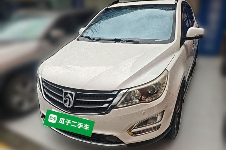 Used Baojun 560 2016 1.8L Manual Luxury Edition Front