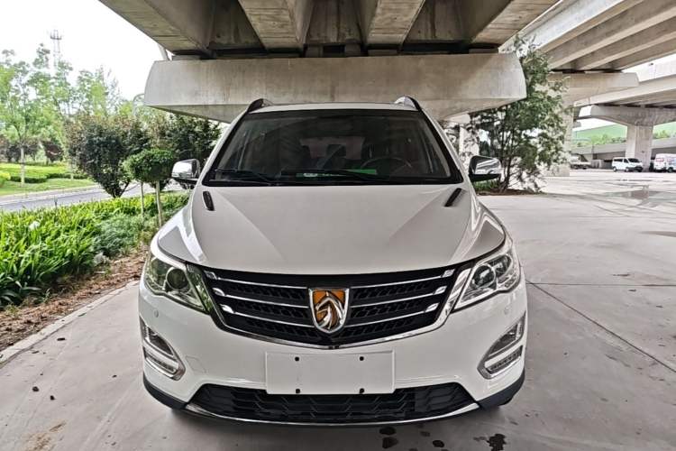 Used Baojun 560 2016 1.8L iAMT Luxury Model Front