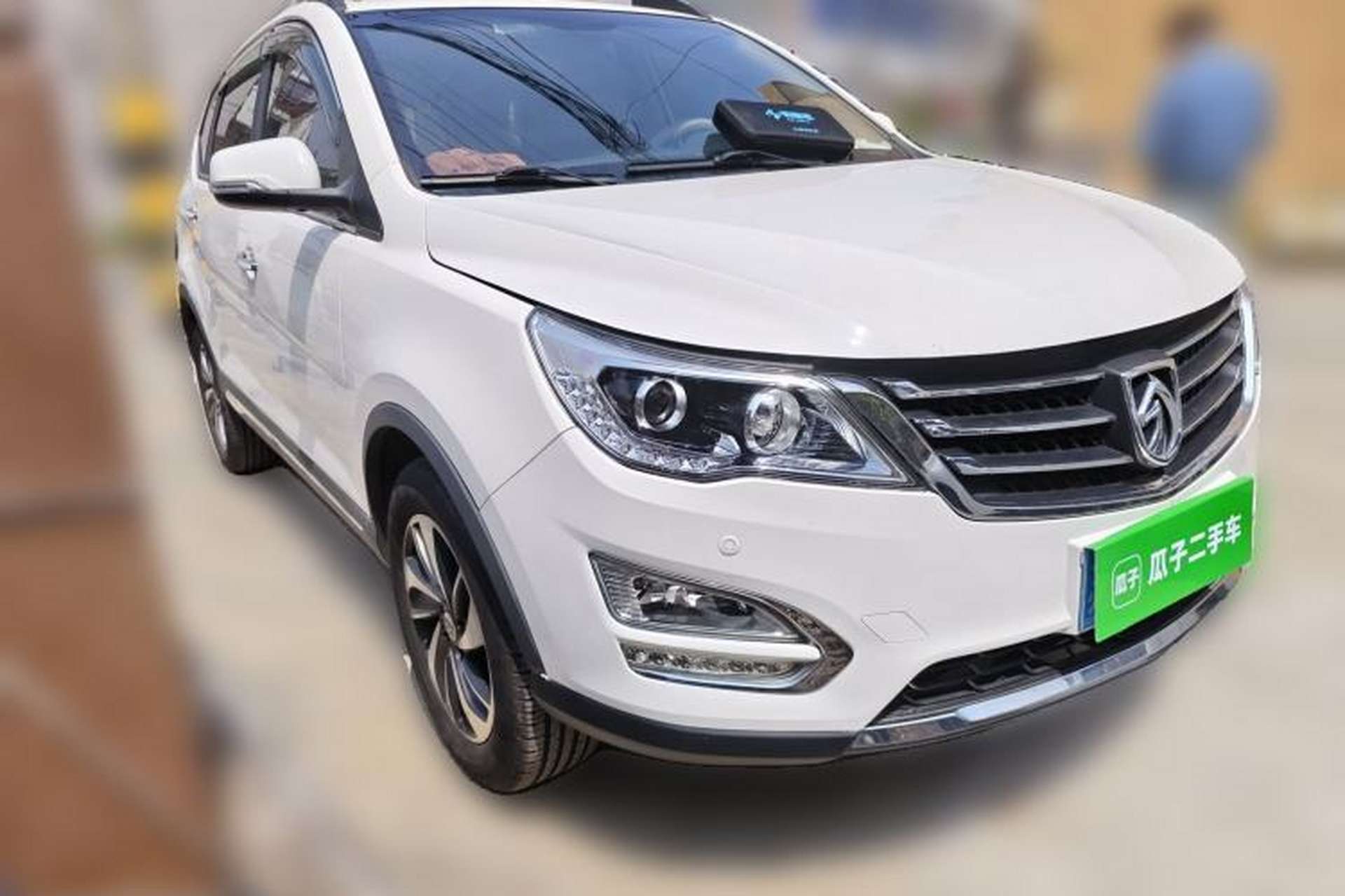 Used Baojun 560 2016 1.8L iAMT Luxury Model Front Right 45 Deg