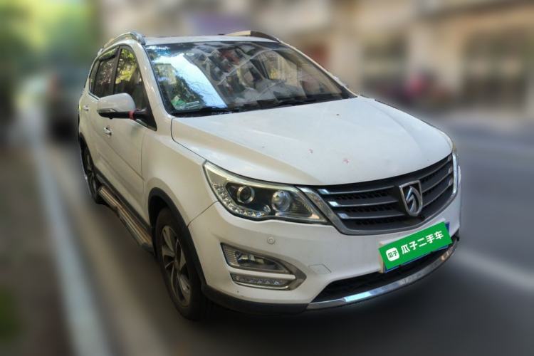 Used Baojun 560 2016 1.8L iAMT Luxury Model Front Right 45 Deg