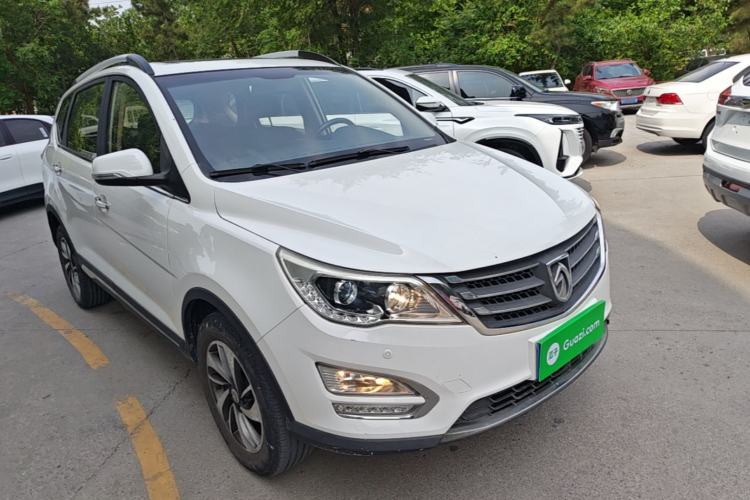 Used Baojun 560 2016 1.8L Manual Luxury Edition Front Right 45 Deg