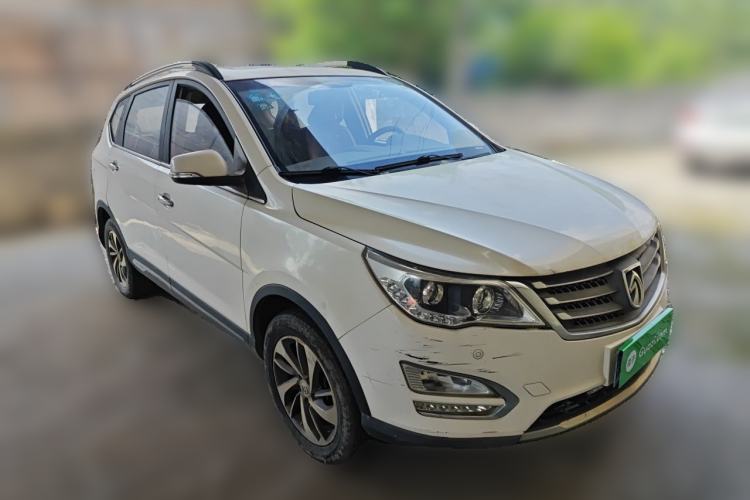 Used Baojun 560 2016 1.8L iAMT Luxury Model Front Right 45 Deg