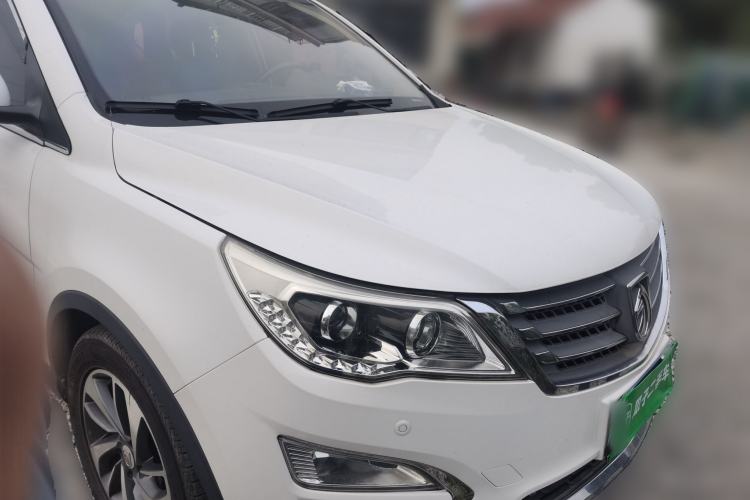 Used Baojun 560 2016 1.8L iAMT Luxury Model Front Right 45 Deg