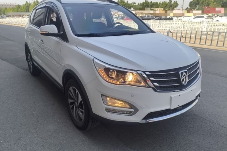 Used Baojun 560 2016 1.8L iAMT Luxury Model Front Right 45 Deg