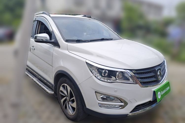 Used Baojun 560 2016 1.8L iAMT Luxury Model Front Right 45 Deg