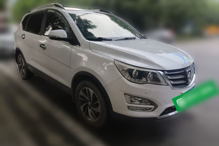 Used Baojun 560 2016 1.8L iAMT Luxury Model Front Right 45 Deg
