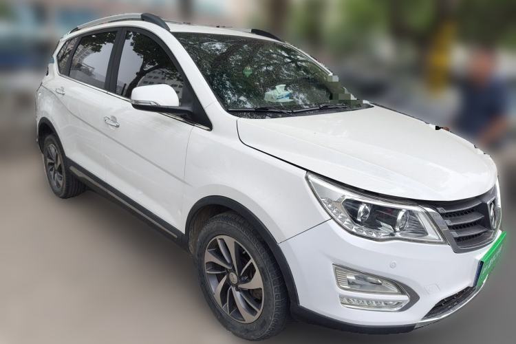 Used Baojun 560 2016 1.5T Manual Luxury Model Front Right 45 Deg