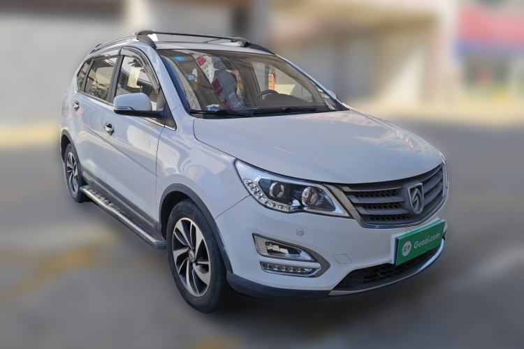 Used Baojun 560 2016 1.8L Manual Luxury Edition Front Right 45 Deg