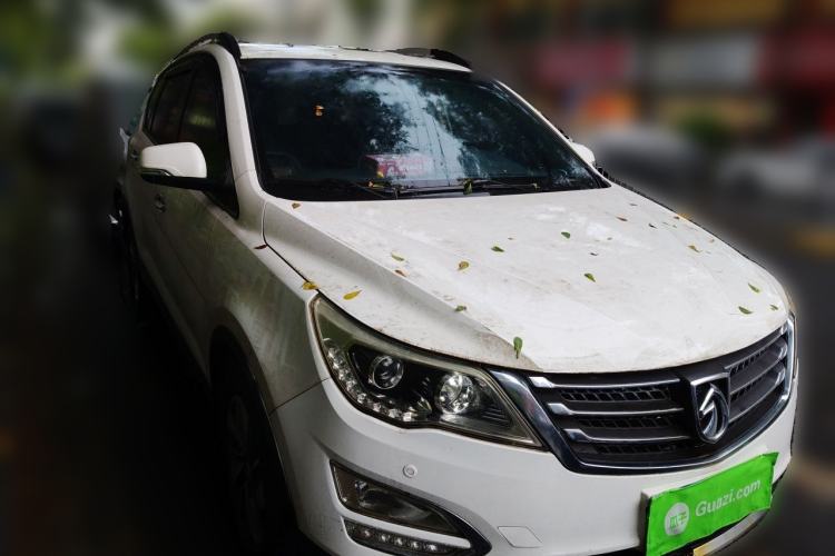 Used Baojun 560 2016 1.8L iAMT Luxury Model Front Right 45 Deg