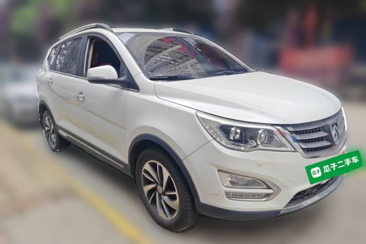 Used Baojun 560 2016 1.8L iAMT Luxury Model Front Right 45 Deg