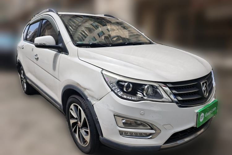 Used Baojun 560 2016 1.8L iAMT Luxury Model Front Right 45 Deg