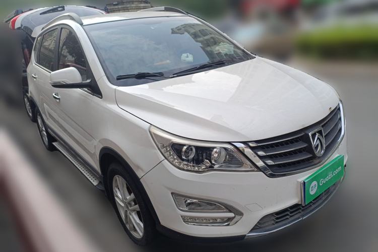 Used Baojun 560 2016 1.5T Manual Elite Edition Front Right 45 Deg