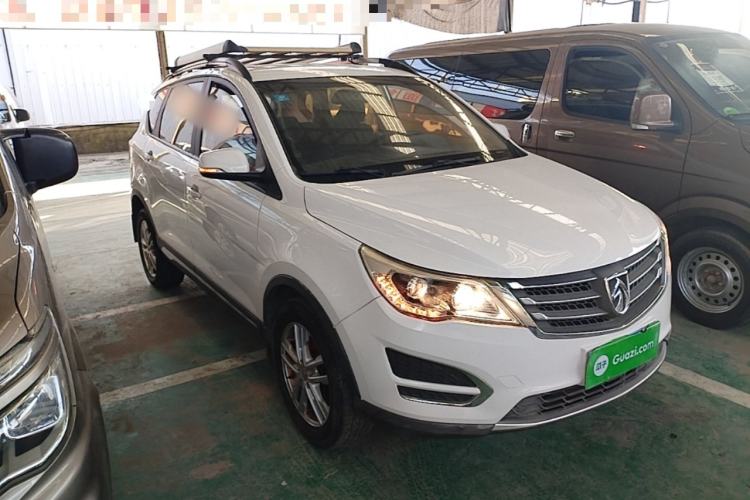 Used Baojun 560 2016 1.8L Manual Value Edition Front Right 45 Deg