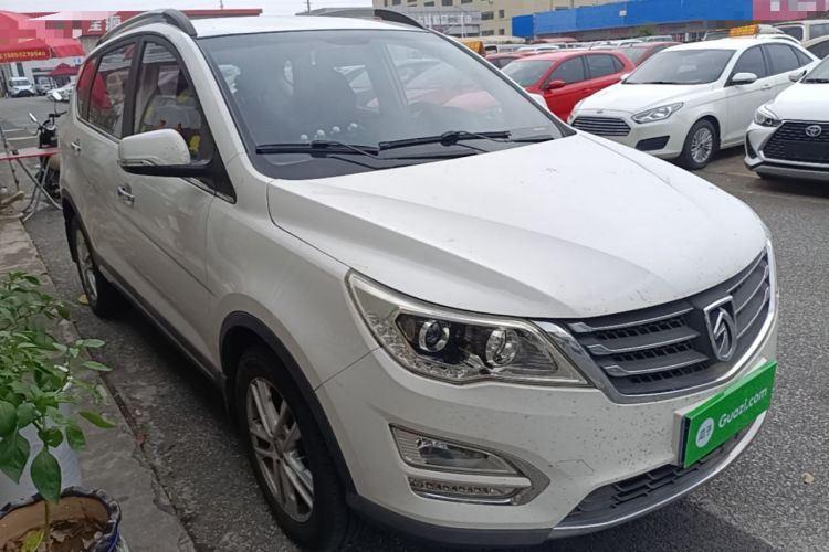Used Baojun 560 2016 1.5T Manual Elite Edition Front Right 45 Deg