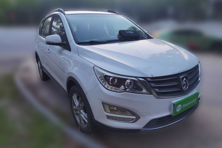 Used Baojun 560 2016 1.8L Manual Comfort Edition Front Right 45 Deg