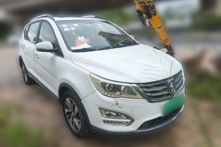 Used Baojun 560 2016 1.5T Manual Luxury Model Front Right 45 Deg