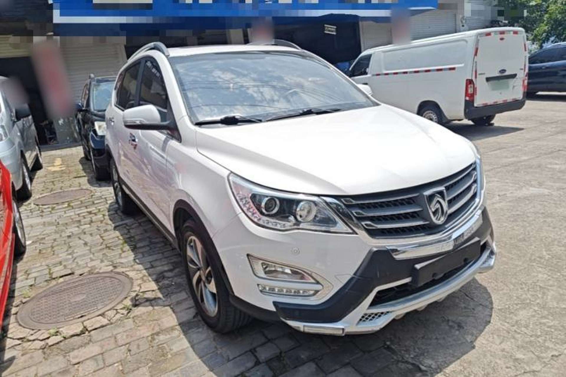 Used Baojun 560 2016 1.8L iAMT Luxury Model Front Right 45 Deg