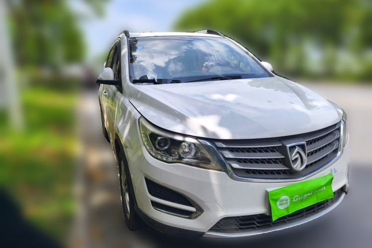 Used Baojun 560 2016 1.8L Manual Value Edition Front Right 45 Deg