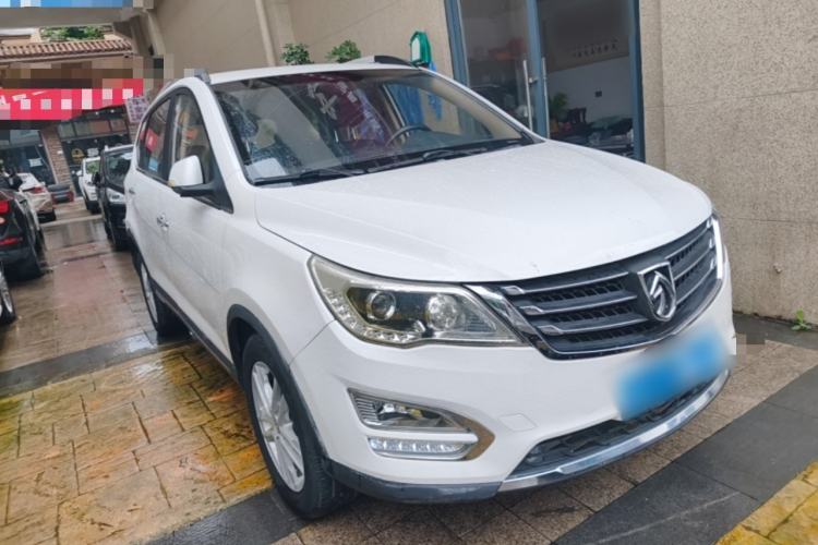 Used Baojun 560 2016 1.8L iAMT Elite Edition Front Right 45 Deg