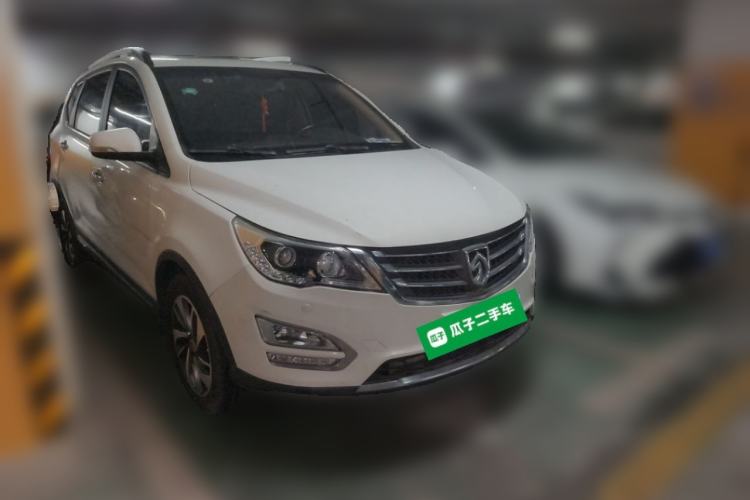 Used Baojun 560 2016 1.8L iAMT Luxury Model Front Right 45 Deg