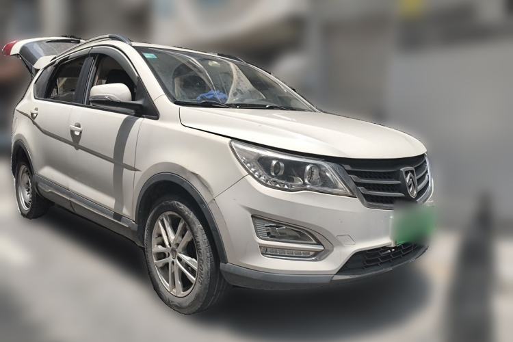 Used Baojun 560 2016 1.8L Manual Comfort Edition Front Right 45 Deg