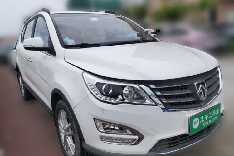 Used Baojun 560 2016 1.8L Manual Elite Edition Front Right 45 Deg