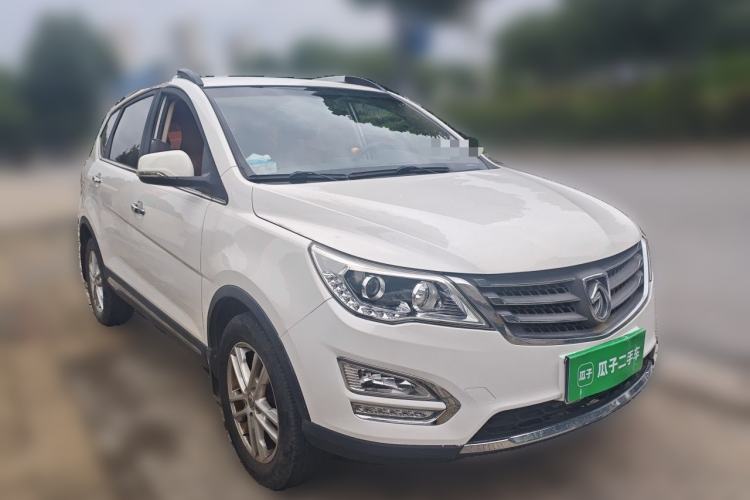 Used Baojun 560 2016 1.8L iAMT Elite Edition Front Right 45 Deg