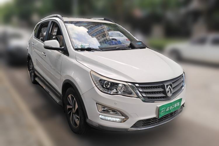 Used Baojun 560 2016 1.8L Manual Luxury Edition Front Right 45 Deg