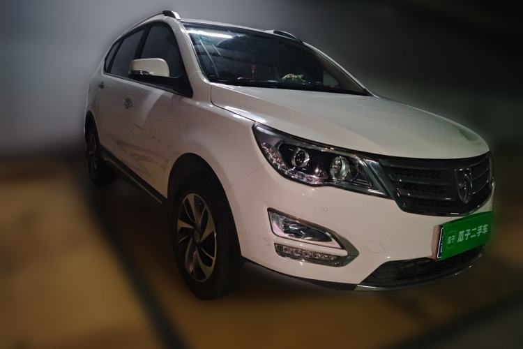 Used Baojun 560 2016 1.8L Manual Luxury Edition Front Right 45 Deg