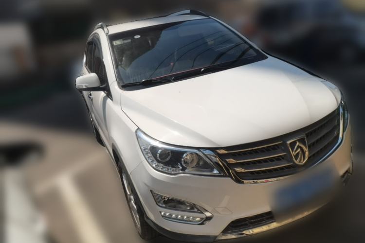 Used Baojun 560 2016 1.8L iAMT Elite Edition Front Right 45 Deg